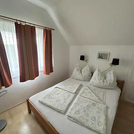 Agi Apartmanhaz Διαμέρισμα Balatonlelle